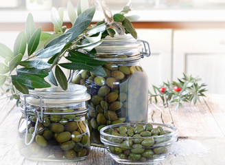 conservare - olive in salamoia