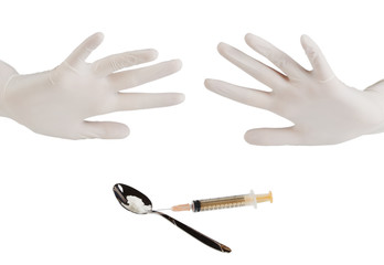 Is not present to drugs