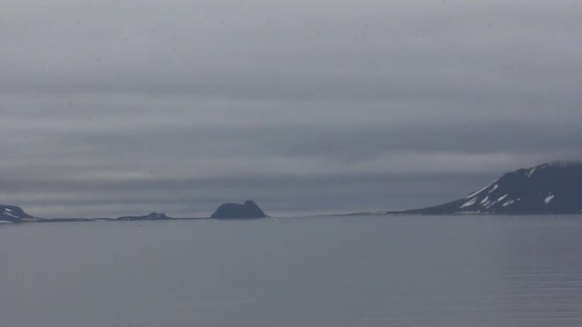 Harsh Arctic. American Strait, Islands Payer, Stoliczka, Apollonova, Kuhn and Grilly. Franz-Joseph Land. 
