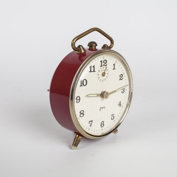 Image vintage. Ancien réveil Japy, mécanique, déco vintage année 50, french antique clock