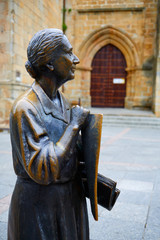Caceres Leoncia gomez sculpture in Spain