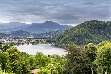 Fototapeta na wymiar Lake of Lugano at Ponte Tresa
