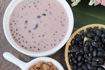 Black Eyed peas with coconut milk is delicious.