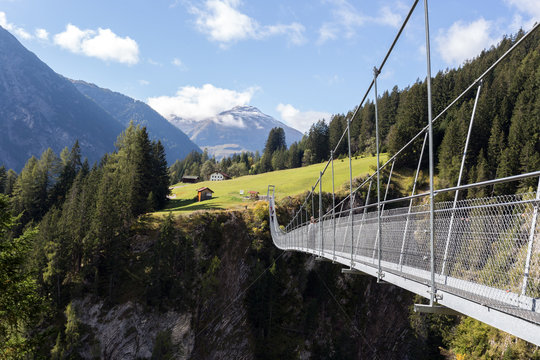 H&auml;ngebr&uuml;cke von Holzgau