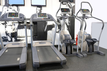The image of treadmills in a fitness hall