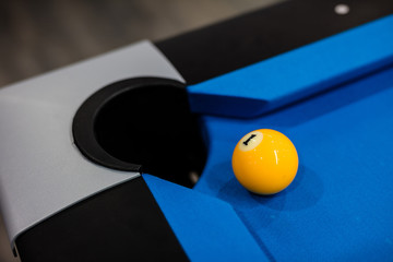 Eight balls billiards