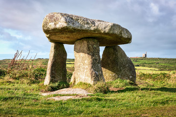 Dolmen Lanyon Quoit in Cornwall - obrazy, fototapety, plakaty