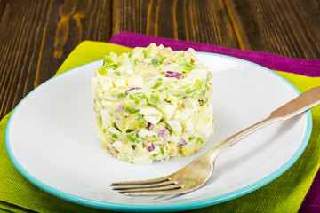Salad with avocado and egg