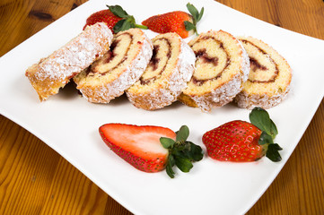 swiss roll with strawberry jam