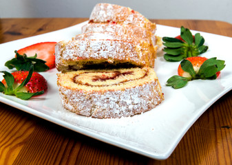 swiss roll with strawberry jam
