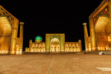 Samarkand Registan Square at nigth. Tilla-Kari Madrasa