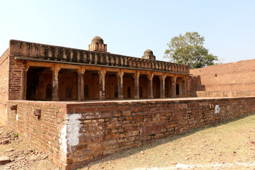 Naklejka premium Ruins of thousand years old Narwar Fort, Shivpuri, India lies at a height of 500 feet above sea level, now in a dilapidated condition but the remains indicates its flourishing days.