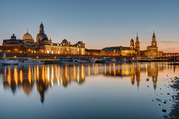 Fototapeta na wymiar The skyline of Dresden and the river Elbe at sunset