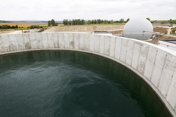 Obraz na płótnie Canvas Modern urban wastewater treatment plant tank