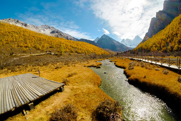 Yanding Nature Reserve, Chenrezig(Tibet) or Xiannairi(China) is