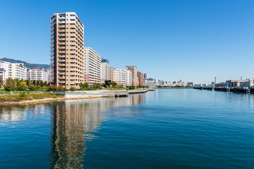 Kobe Harbor Walk - 神戸海岸通の風景
