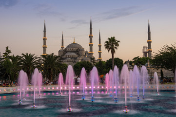 Fototapeta na wymiar Sultan Ahmet Mosque on sunset