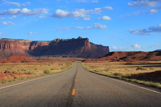 Beautiful Wild West, Roads of America