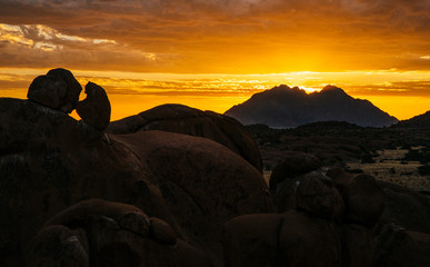 Sonnenuntergang am Spitzkoppe Nature Reserve, Erongo, Namibia