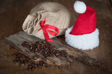 Jutesäckchen mit Kaffeebohnen