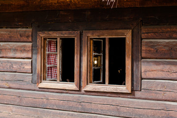 Obraz na płótnie Canvas Old wooden house