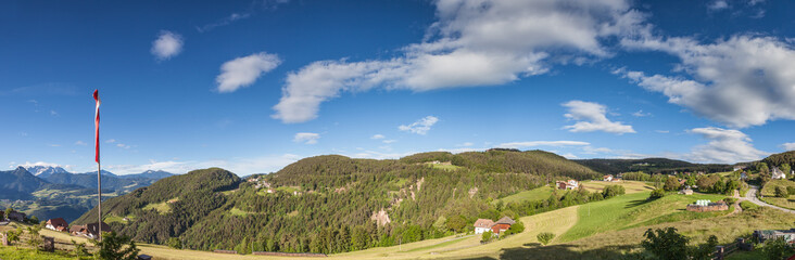 Fototapeta na wymiar Bergpanorama bei Mittelberg am Ritten