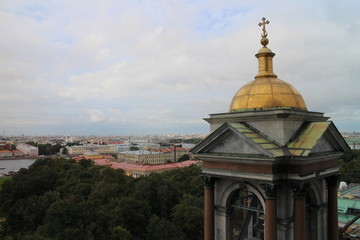 Fototapeta na wymiar Tower of St. Isaac's Cathedral, Saint Petersburg, Russia