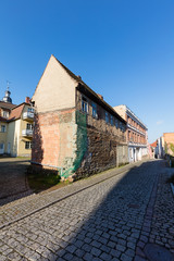 Fototapeta premium Renovierungsbedürftiges Haus
