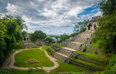Temples of the Cross Group at mayan ruins of Palenque - Chiapas, Mexico - obrazy, fototapety, plakaty
