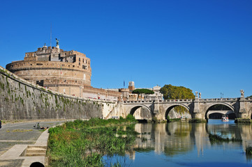 Roma, il Tevere a Castel Sant'Angelo