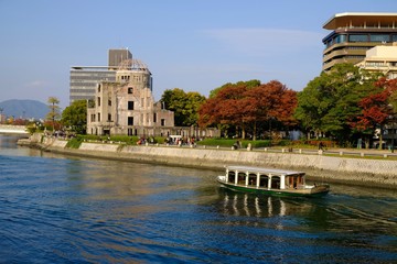 11月の原爆ドーム