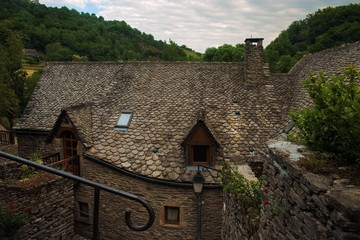 Le toit en pierre lauze, Belcastel, Aveyron, France