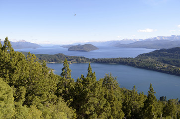 Argentina,Bariloche,suramerica,turismo,lagos,montañas,pinos,naturaleza,paisajes,nieve,invierno,canoas,hermoso