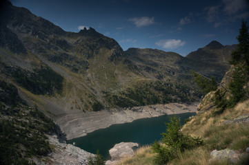 Obraz na płótnie Canvas Romantic mountain lake in Alps