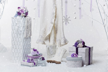 Beautiful bridal accessories for winter wedding