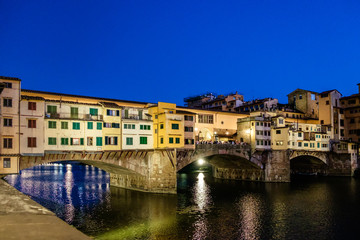 Fototapeta na wymiar Old Bridge - Florence