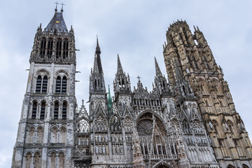 Fototapeta na wymiar Rouen Cathedral (Cathedrale de Notre-Dame, 1202 - 1880). France.