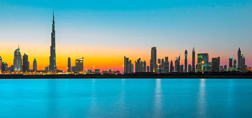 Fototapeten Skyline von Dubai in der Abenddämmerung © Luciano Mortula-LGM