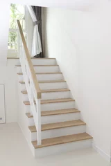 Papier Peint photo Lavable Escaliers Escalier moderne avec rampe en bois