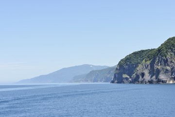 Fototapeta na wymiar 知床半島とオホーツク海