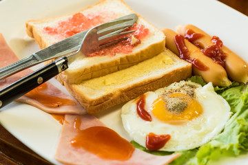 breakfast with fried eggs