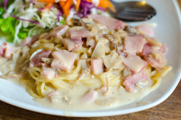 Spaghetti Carbonara with bacon and cheese