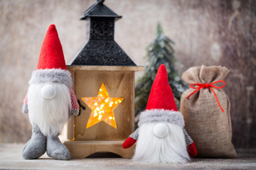 Christmas gnome und santa hat. Christmas pattern. Background on