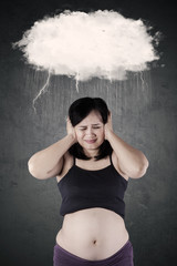 Pregnant mother frustrated with blank cloud