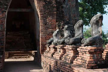 Fototapeta na wymiar Ancient buddha statue
