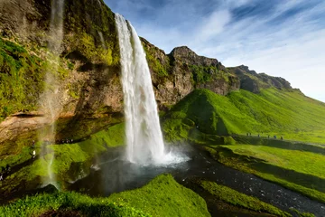 Fotobehang Seljalandsfoss een van de beroemdste IJslandse waterval © Maygutyak