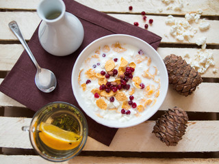 Bowl of delicious breakfast muesli