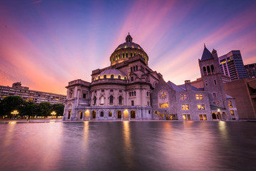 Obraz premium The Church of Christ, Scientist at sunset, at the Christian Scie