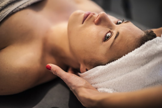massaggio viso e corpo in spa