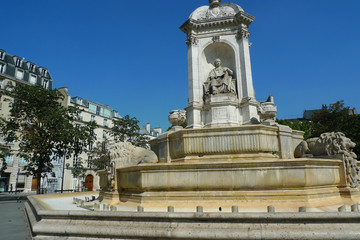 Fototapeta na wymiar Fontaine Saint-sulpice